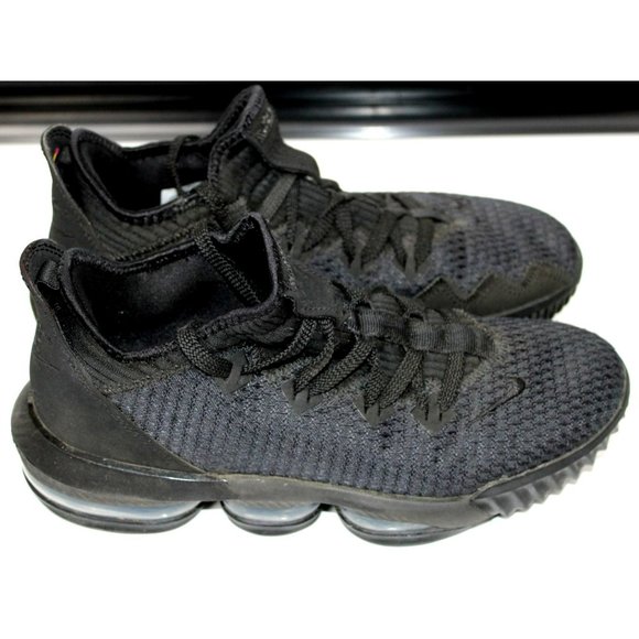 New Black Nike Air Tennis Shoes - SZ 7.5 - Picture 4 of 8